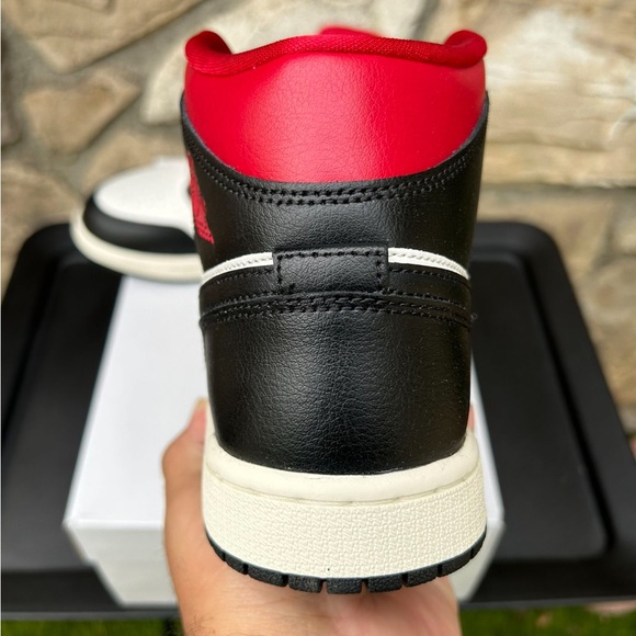 Air Jordan 1 Mid “Black Sail” Size 8.5 Women’s - Picture 9 of 11